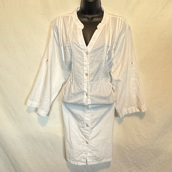 A-102 Club Z Collection PLUS SIZE 1X White‎ Pleated Front 3/4 Sleeve Blouse - Picture 1 of 14